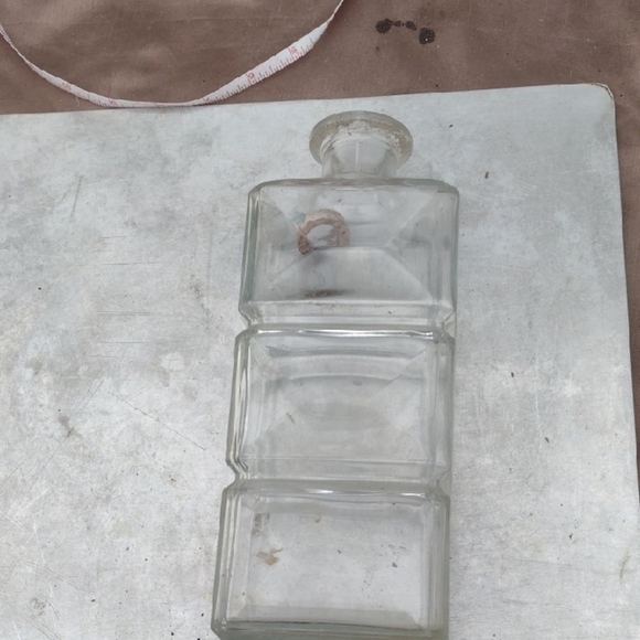 Clear Glass Decanter - Picture 1 of 3